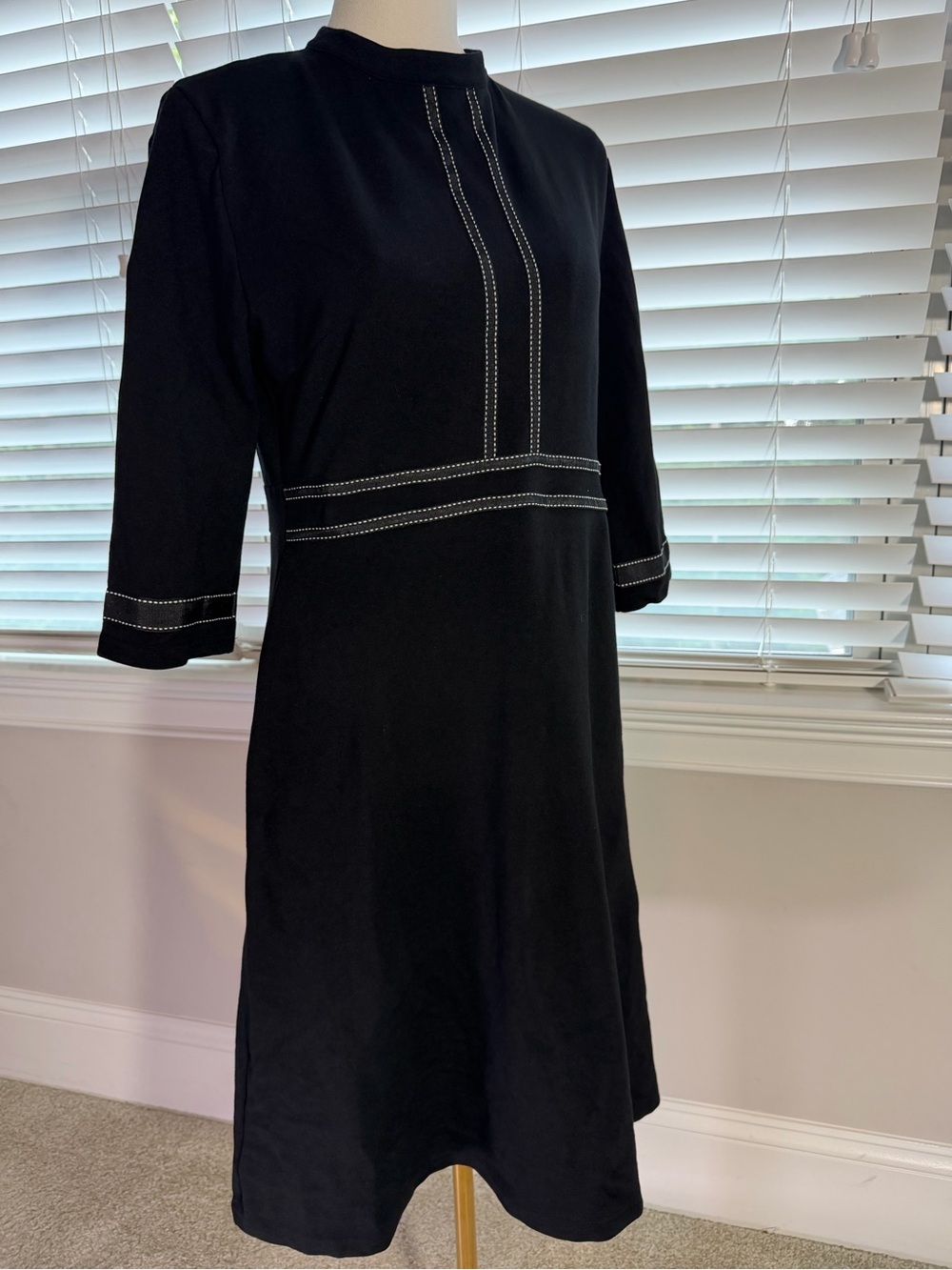 Black Stitch-Detail Women's Shift Dress